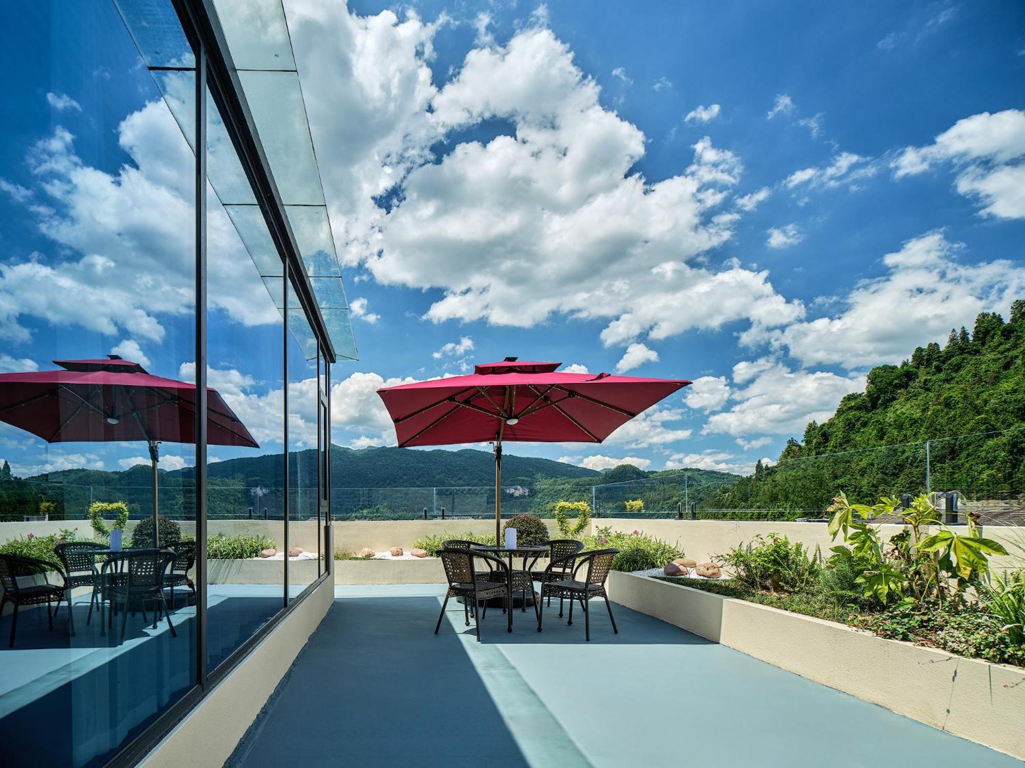 Zhangjiajie Utopia Hotel--Free One Way Pick Up Service Over 2 Nights Eksteriør bilde
