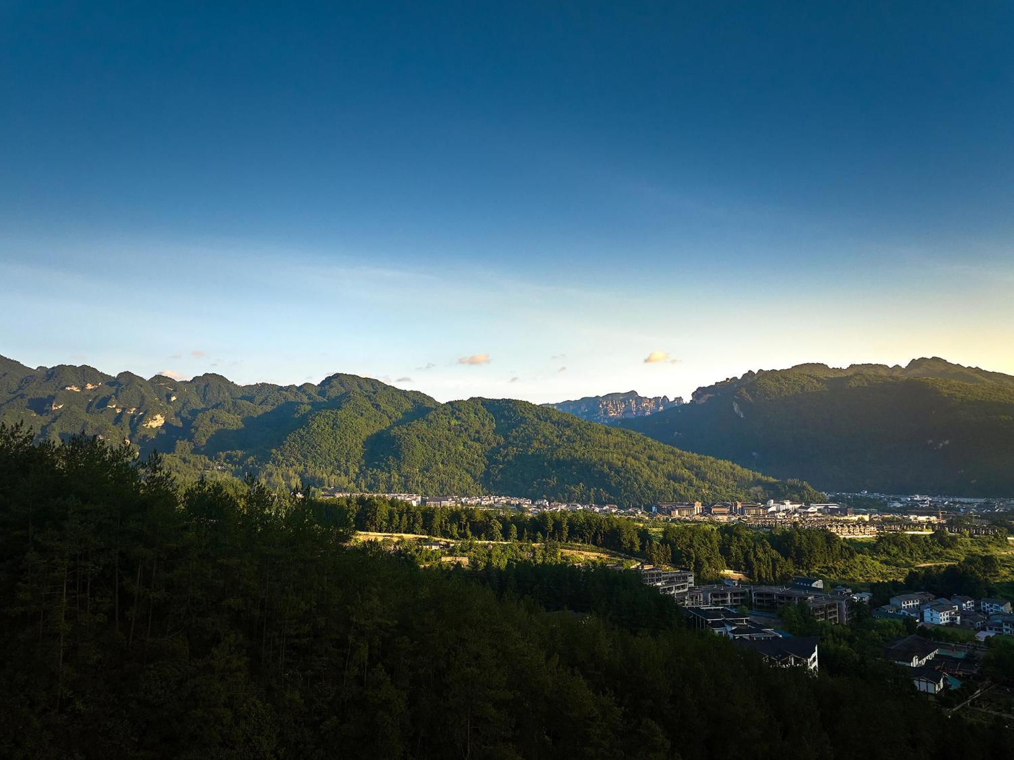 Zhangjiajie Utopia Hotel--Free One Way Pick Up Service Over 2 Nights Eksteriør bilde