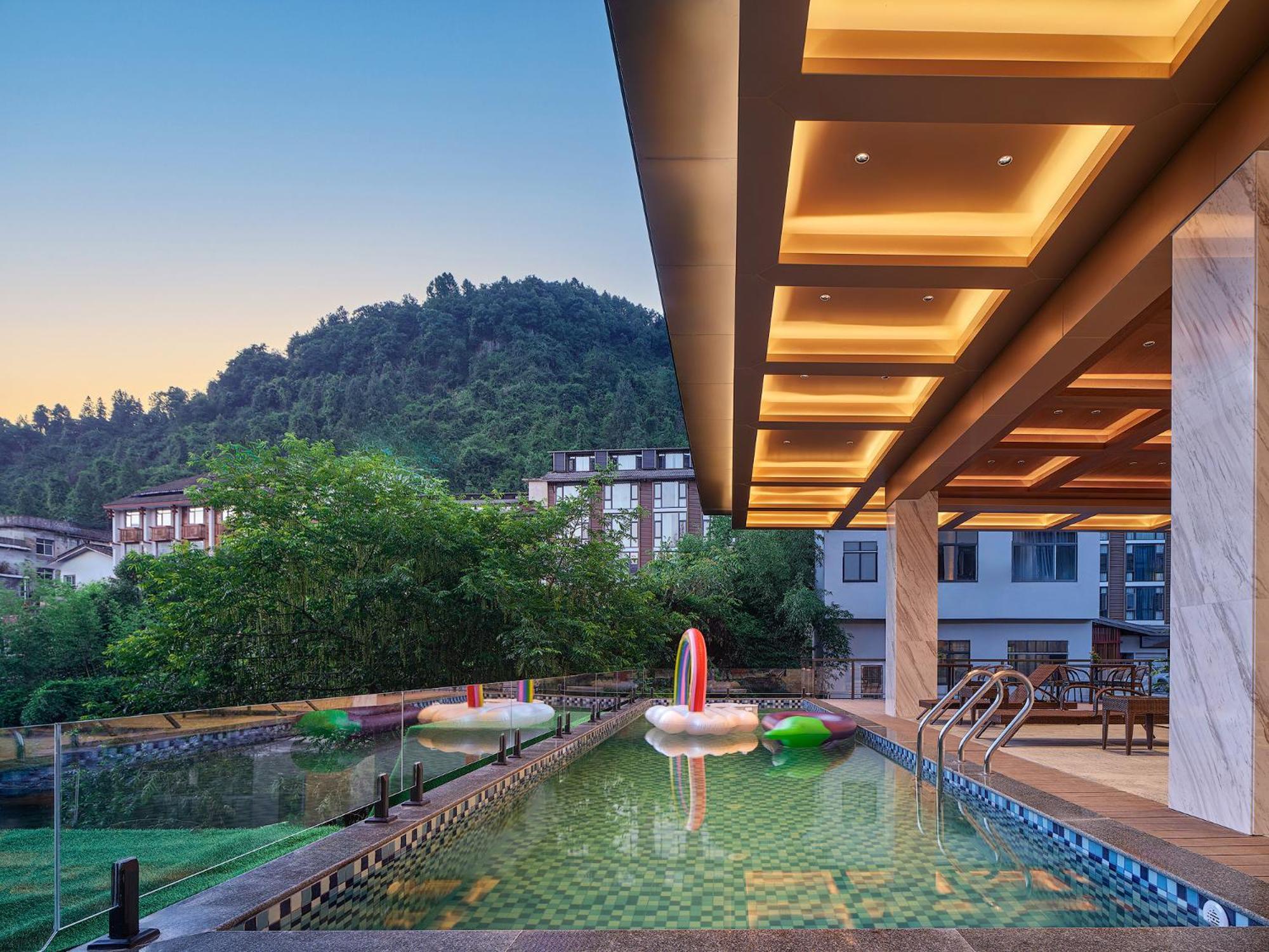 Zhangjiajie Utopia Hotel--Free One Way Pick Up Service Over 2 Nights Eksteriør bilde